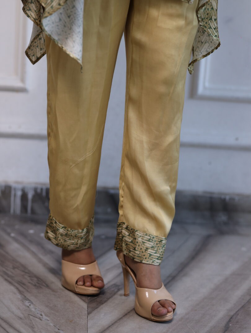 Elegant Green & Brown Printed Short Kurta Cord Set - Image 2