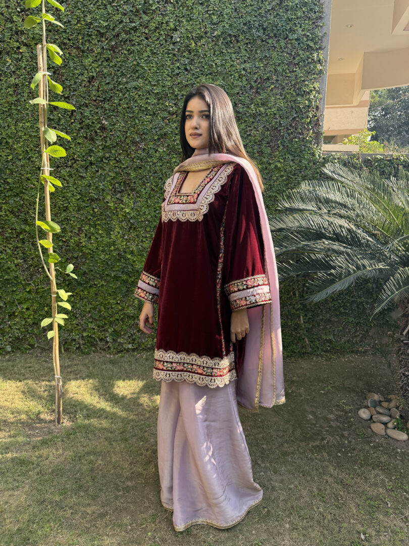 Rosellete Elegance Suit - Image 4