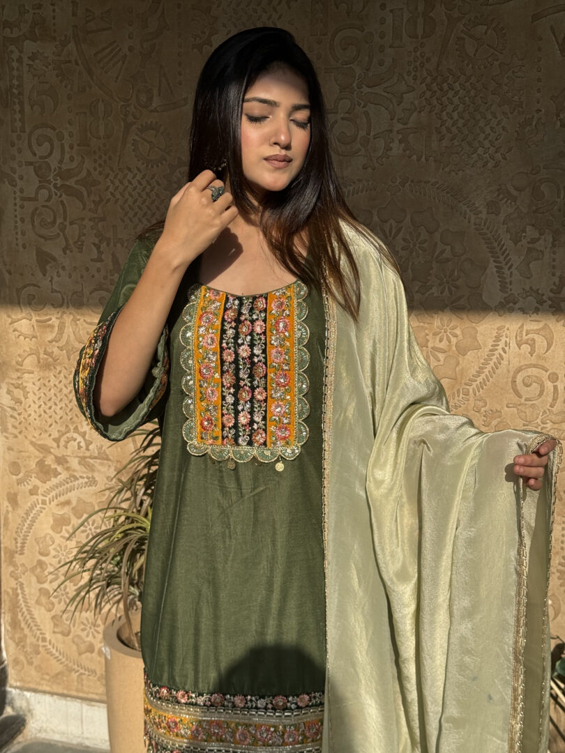 Emerald Grace Suit - Image 2