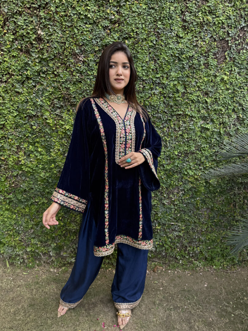 Sapphire Elegance Set - Image 2