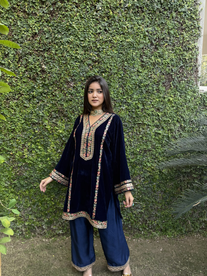 Sapphire Elegance Set - Image 4