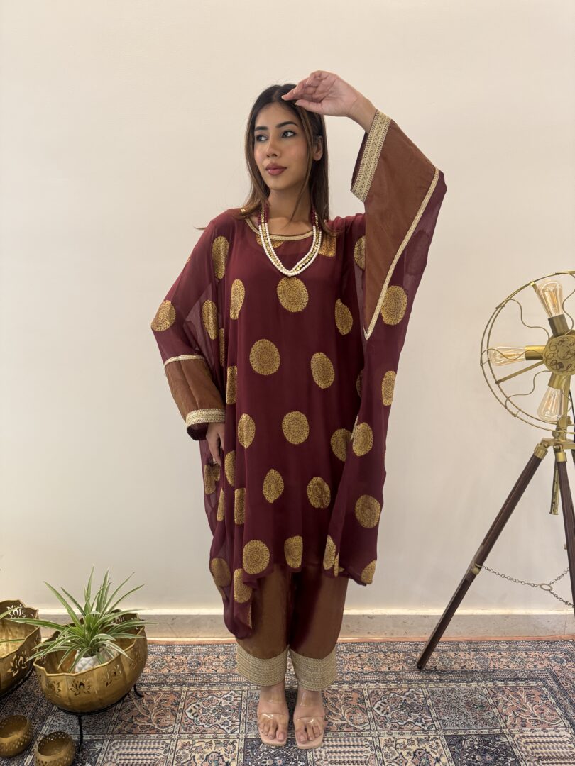 Crimson Aura Maroon Kaftan Set - Image 2